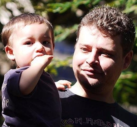 o pai por trás da Mãe com Ciência